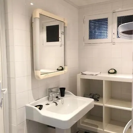 Coutain Face Apartment *