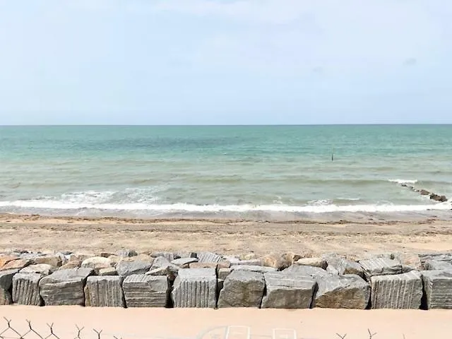 דירה Coutain Face *