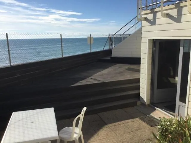 Coutain Face דירה